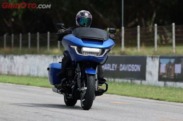 moge, motor gede, harley-davidson, PT JLM Auto Indonesia, Tidak Boleh Sembarangan, Menetralkan Gigi Harley-Davidson Ada SOP-nya