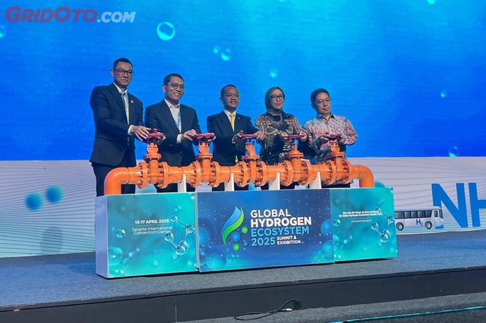hidrogen, mobil hidrogen, Bahlil Lahadalia, teknologi hidrogen, Global Hydrogen Ecosystem 2025, Global Hydrogen Ecosystem Summit & Exhibition 2025 Resmi Dibuka, Indonesia Siap Sambut Teknologi Hidrogen