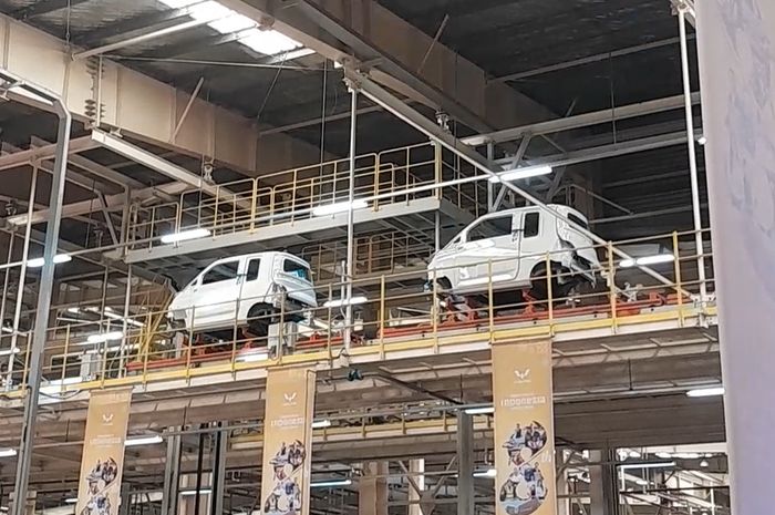pabrik, wuling, produksi, Wuling Confero, air ev, Capai 167 Ribu Unit, Produksi Wuling Paling Banyak Ternyata Model Ini