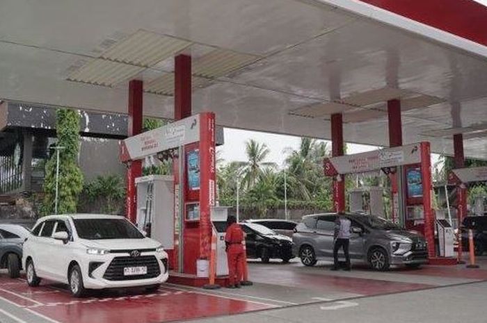 pertamina, harga bbm, harga pertamax, my pertamina, Daftar Lengkap Harga BBM Pertamina Per 1 Agustus 2025, Naik dan Turun
