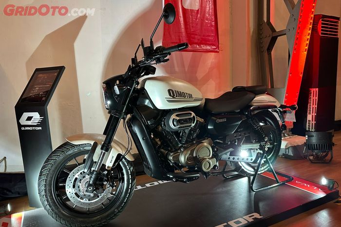 motor matic, harley-davidson sportster, Harley Sportster, qjmotor srv 250 amt, QJMOTOR Indonesia, Tampang Harley-Davidson Tapi Matic 250 cc, Harganya Menarik Buat Dibeli