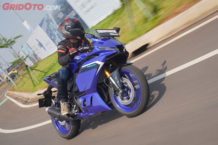 yamaha r25 2025, Sasis dan Suspensi Yamaha R25 2025 Masih Sama, Tapi Rasanya Beda?