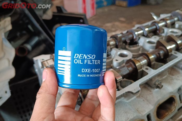 mobil bekas, oli mesin, filter oli, filter oli mobil, filter oli mesin, filter oli mesin mobil, Stop Kebiasaan Menggunakan Filter Oli Sampai Dua Kali Ganti Oli Mesin, Simak Dampaknya