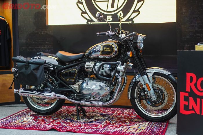 royal enfield classic, GIIAS 2025, classic 650, Beda Warna Beda Harga, Simak Banderol Lengkap Royal Enfield Classic 650 di GIIAS 2025