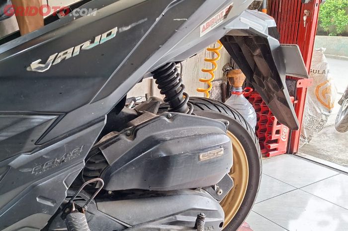 yoko, sokbreker, sokbreker motor, Sokbreker Yoko, Djayalina Variasi Motor, Enggak Cuma Bocor, Ini Ciri-ciri Sokbreker Motor Minta Diganti