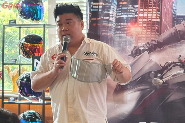 helm, visor helm, revolution high definition (RHD lens), NHK Luncurkan Visor Helm Canggih, Tetap Jernih Saat Hujan dan Kabut