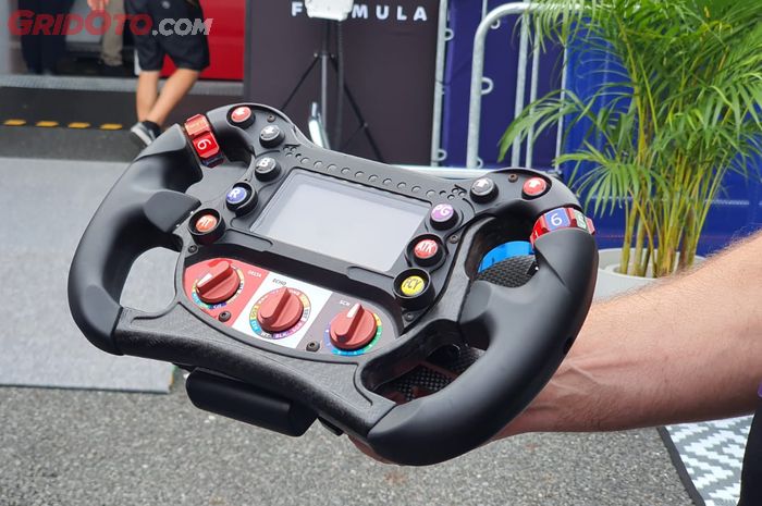 nissan, formula e, nissan formula e team, Canggih, Setir Mobil Formula E Nissan Bisa Lakukan Ini Dengan Jari