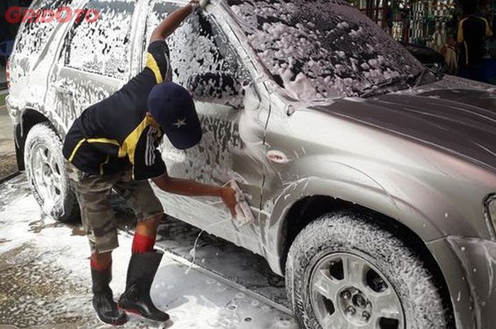 kaca mobil, bagasi mobil, cuci mobil, pasca mudik, eksterior mobil, Mobil Pasca Mudik Ada Empat Bagian Eksterior Yang Wajib Dibersihkan