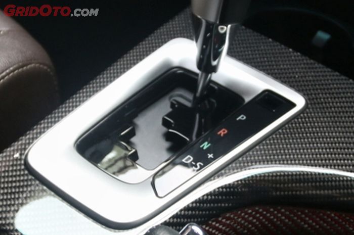 mobil matik, mobil manual, mobil bekas, transmisi manual mobil matik, cara yang benar pakai transmisi manual mobil matik, cara pakai transmisi manual mobil matik yang benar, Ini Efek Negatif Mobil Transmisi Matik Sering Pakai Mode Manual