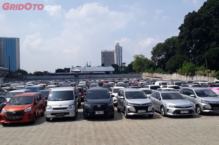 lelang mobil, lelang mobil bekas, pasar mobil bekas, Balai lelang IBID, PT Balai Lelang Serasi (IBID), Efek Mobil Baru Lesu, Penjualan Mobil Bekas Lewat Lelang IBID Tumbuh