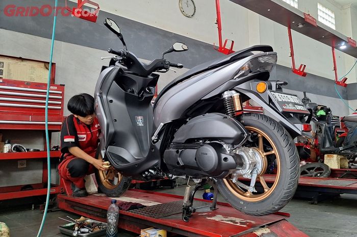 oli mesin, motor matic, motor matic Yamaha, cara mencegah oli mesin menguap, cara mencegah oli mesin motor matic menguap, cara mencegah oli mesin berkurang, Cara Cegah Oli Mesin Motor Matic Yamaha Berkurang Cuma Dengan Trik Mudah Ini