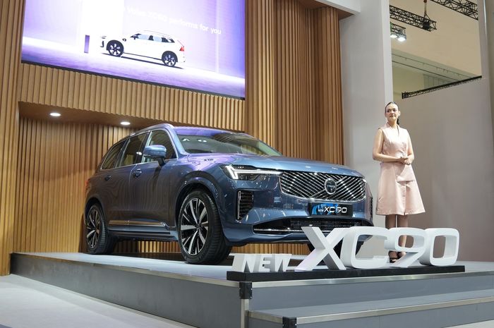 volvo, plug in hybrid, Volvo Cars indonesia, Volvo EX90, Volvo EX30, Hadir di GIIAS 2025, Intip Harga Volvo XC60, EX40 Hingga XC90 Hybrid