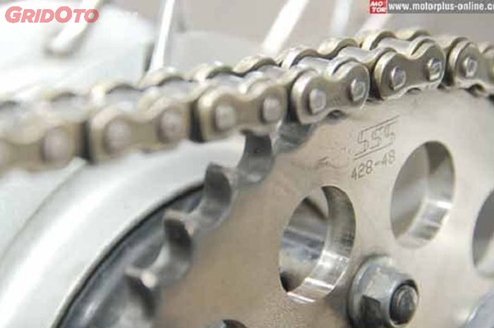 motor bekas, gir motor, cara ganti gir motor, cara ganti ukuran gir motor, cara ubah gir motor, Begini Cara Yang Benar Mengganti Ukuran Gir Motor, Mau Harian Atau Turing