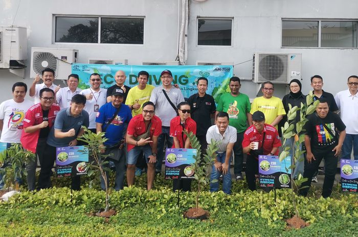 auto2000, komunitas mobil, kopdargab, AvanzaXenia Indonesia Club (AXIC), Toyota Carbon Fighter (TCF), AXIC dan TCF Gelar Kopdargab, Bahas Hybrid sambil Rawat Lingkungan