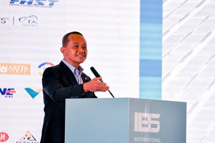 tesla, baterai mobil listrik, Bahlil Lahadalia, bahan baku baterai mobil listrik, Prekursor, Bahlil Bagi Kabar, Indonesia Pasok Prekursor Untuk Mobil Listrik Tesla, Apa Itu?
