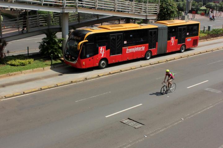 transjakarta, busway, bus transjakarta, sutiyoso, Bus Rapid Transit, Kisah TransJakarta, Dulu Diacuhkan dan Ditolak, Kini Bak Malaikat Penolong