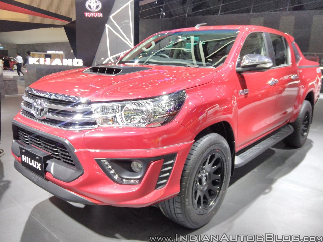 Biar Mesin Awet, Biaya Ganti Filter Solar Toyota Hilux di Bengkel