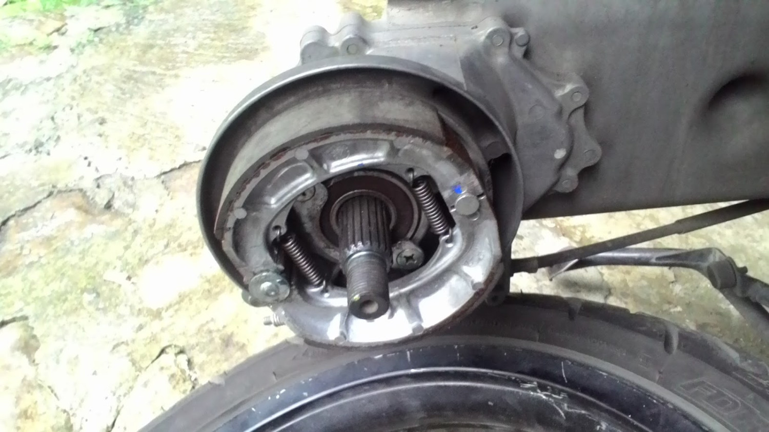 Pulang Lebaran Rem Teromol Motor Matic Kalian Berdecit? Begini Cara Menghilangkannya