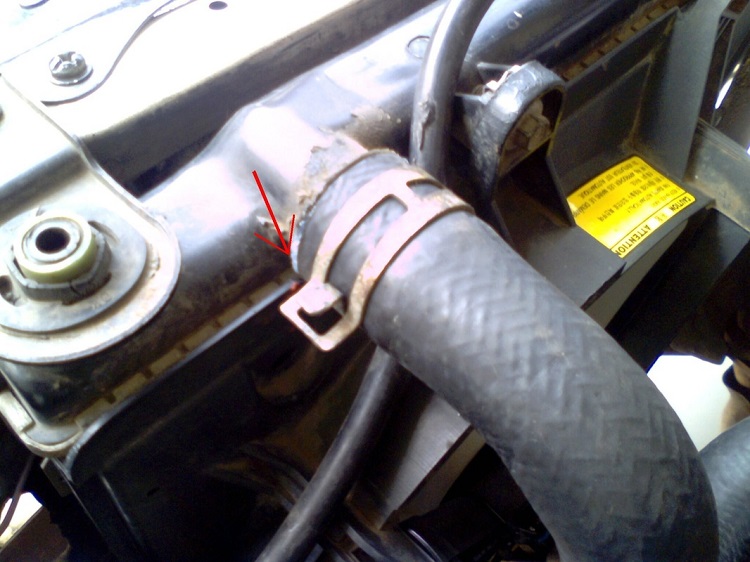 Sebelum Berangkat Mudik, Kenali Penyebab Selang Radiator Gampang Rusak