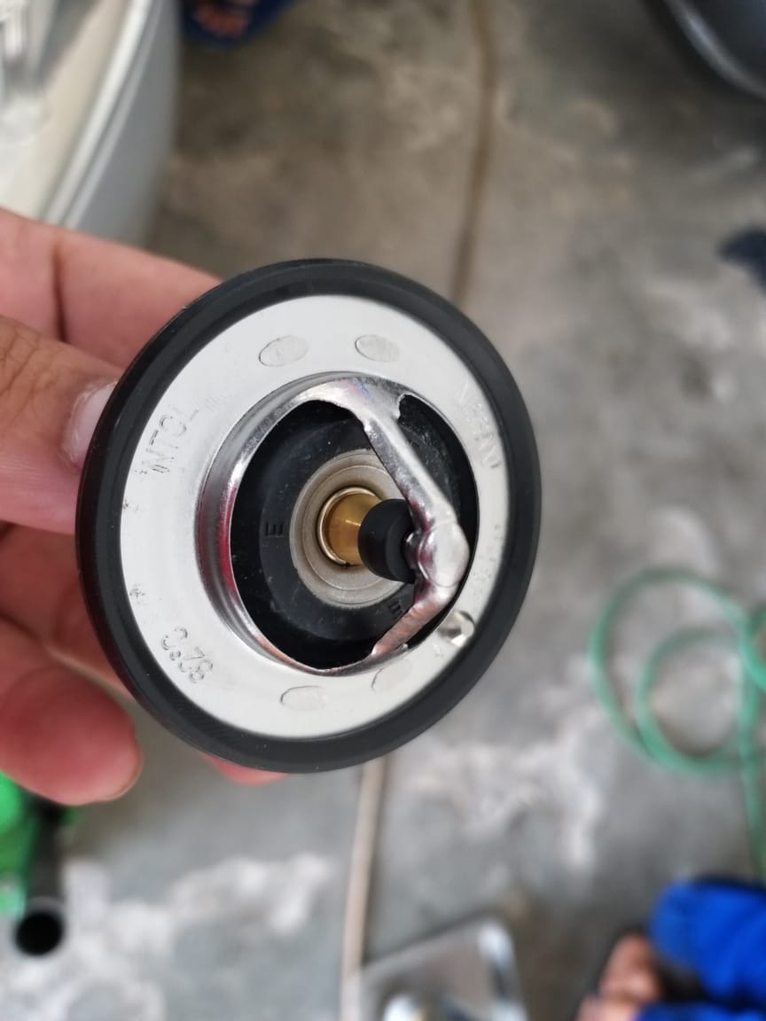 Ini Alasannya Kenapa Melepas Thermostat Justru Merusak Mesin Motor
