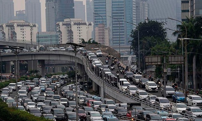 Singapura, jakarta penata gaya: adelia tambunan, jumlah kendaraan di jakarta, Tingkat Kepemilikan Kendaraan Jakarta, Ledakan Jumlah Kendaraan, Bukan Prestasi, Kota Jakarta Kalahkan Negara Singapura Soal Jumlah Kendaraan
