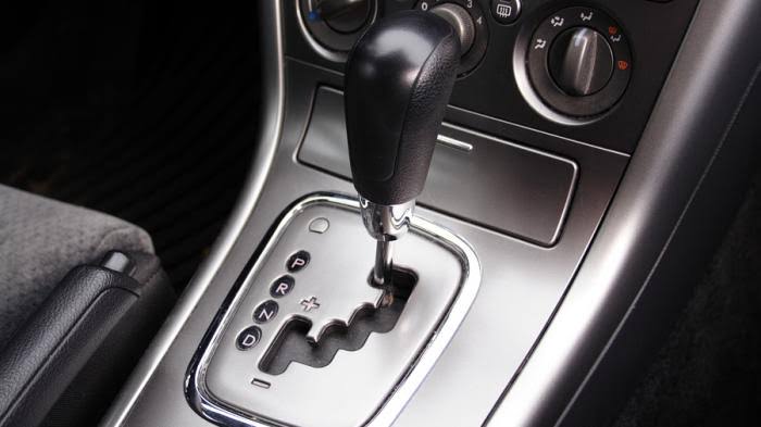 Oli Transmisi Matik Mobil Rembes, Begini Solusi untuk Mengatasinya