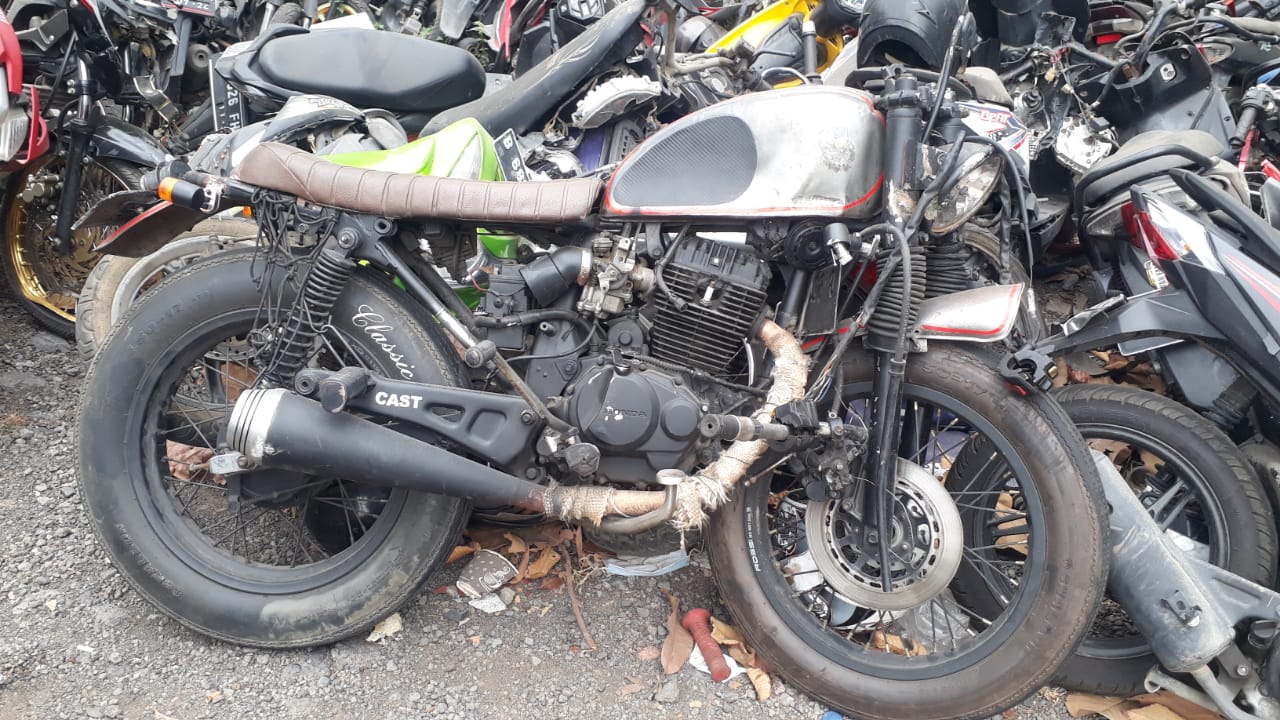 kecelakaan, mobil bekas kecelakaan, Ambil Mobil Bekas Kecelakaan, Ambil kendaraan Kecelakaan, Ambil Mobil atau Motor Bekas Kecelakaan Perlu Siapkan Uang? Polisi Beri Penjelasan Begini