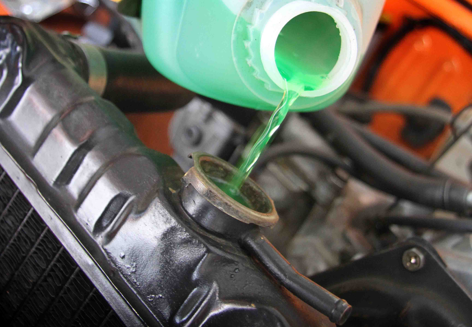 Pentingnya Kuras Radiator Coolant Mobil, Bikin Komponen ini Awet