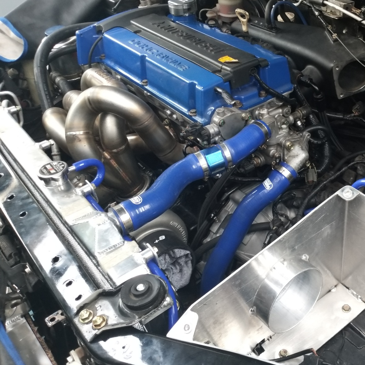 Bukan Cuma Keren, Ini Kelebihan Pasang Slang Radiator Aftermarket di Mobil