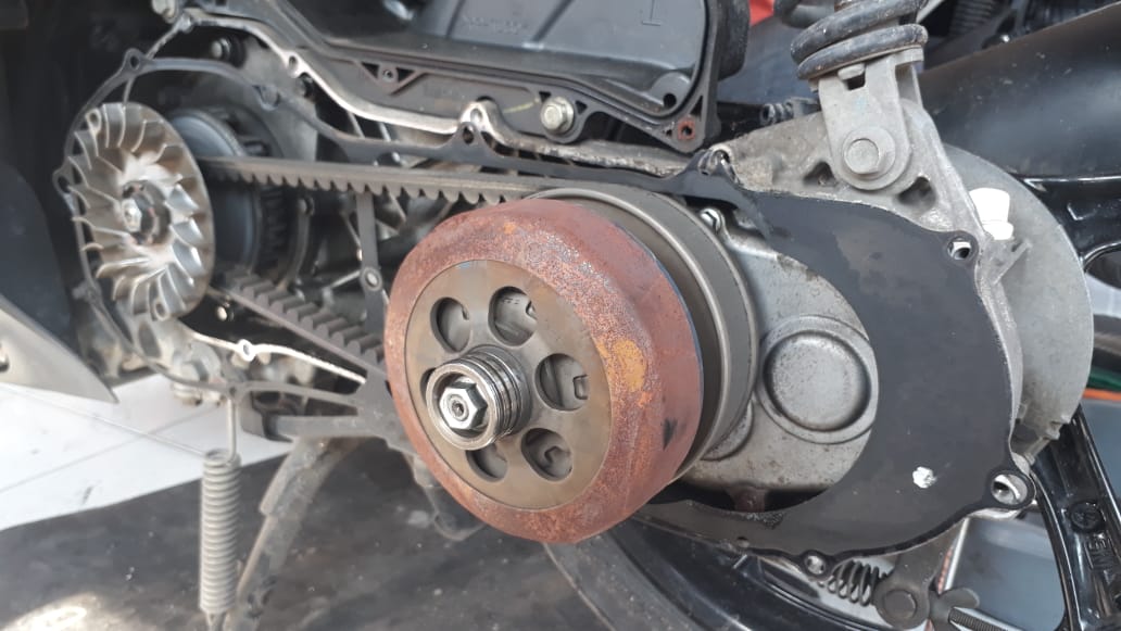 motor matic, cvt berisik, penyebab cvt berisik, penyebab CVT motor matic berdecit, cvt motor matic berisik, Dua Penyebab Motor Matic Bunyi Berisik Di Bagian CVT, Harus Tahu