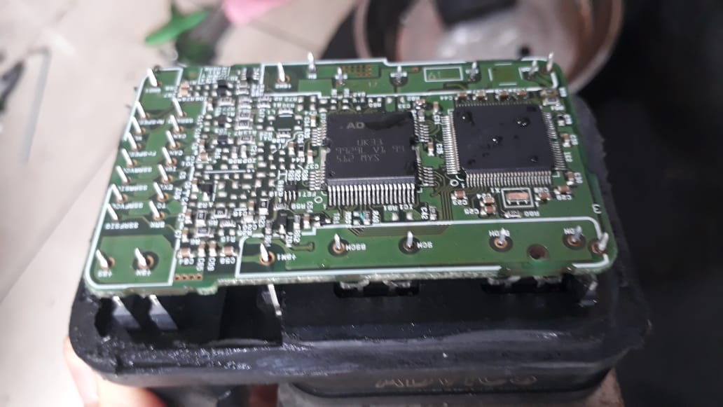 Modul ABS, modul abs rusak, gejala modul abs rusak, ciri modul rem abs rusak, Dua Gejala Awal Kerusakan Sistem Modul Rem ABS di Motor Bekas