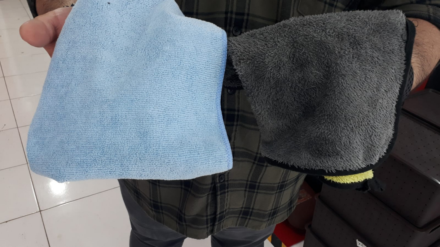 Sudah Tahu Belum, Ternyata Keringkan Body Motor Pakai Kanebo Punya Efek Samping