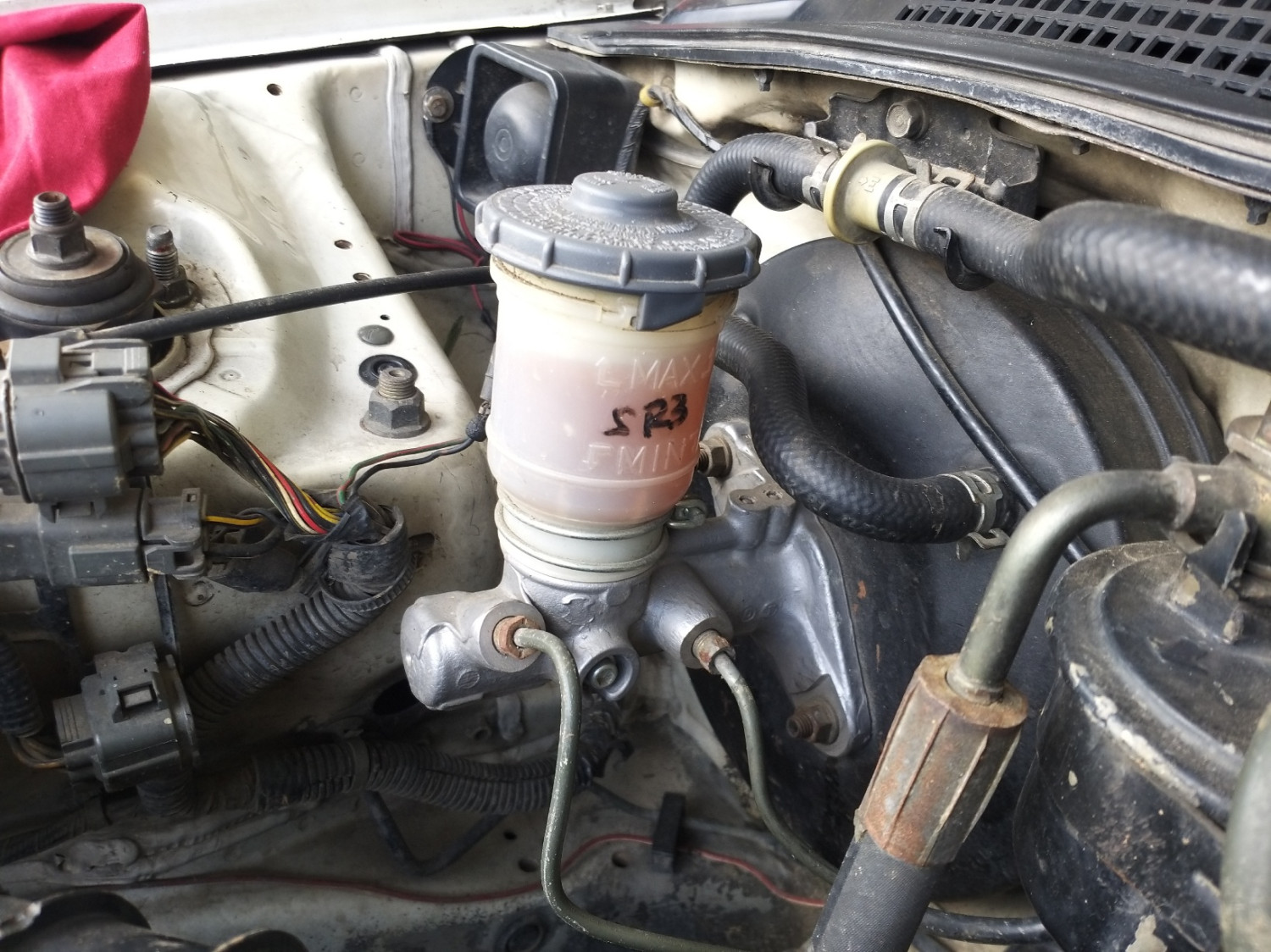 Sambil Ngabuburit, Begini Cara Cek Kerusakan Master Rem di Mobil Bekas