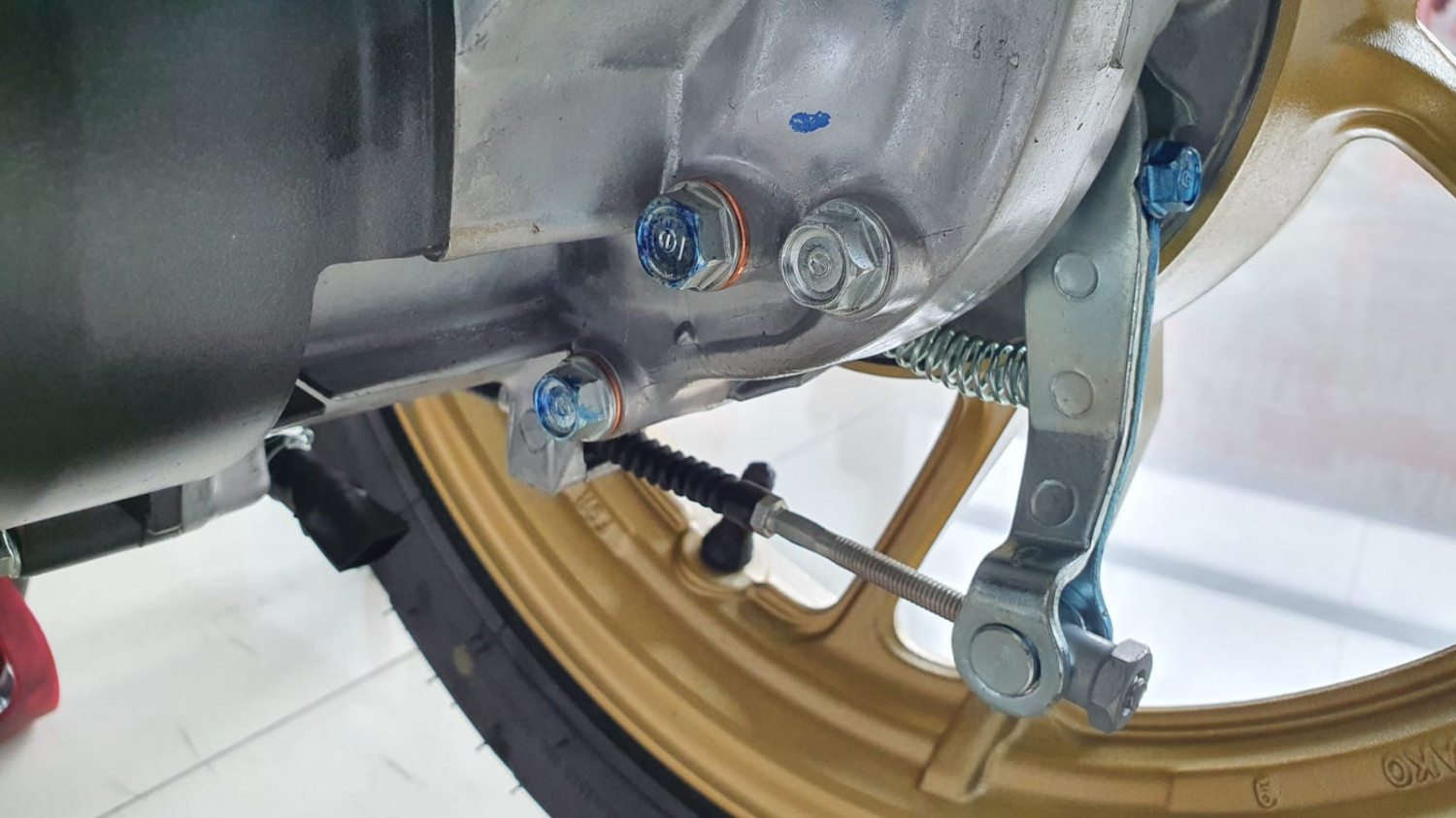 Alasan Kenapa Ada Ring Tembaga Di Baut Oli Gardan CVT Motor Matic