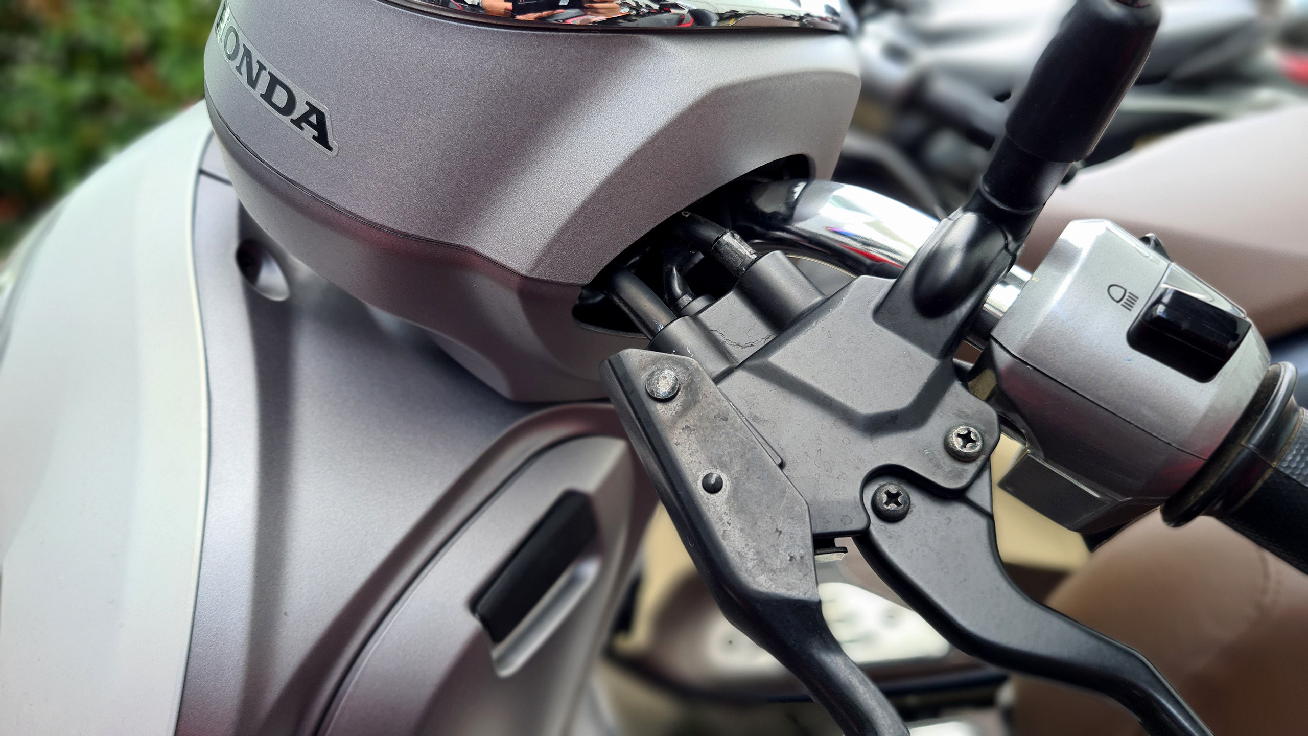 motor matic, combi brake, Combi Brake System (CBS), motor matic Honda, cara mematikan combi brake system, Cara Mematikan Combi Brake System di Motor Matic Honda, Simak Triknya