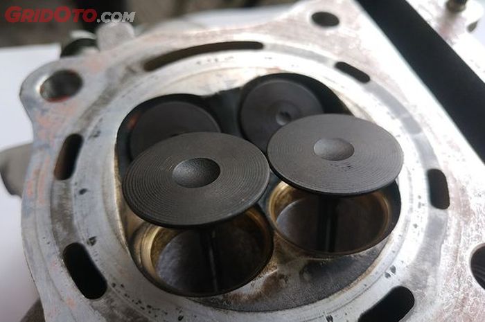 motor bekas, klep motor, klep motor bocor, cara sekir klep, cara sekir klep motor, cara memperbaiki klep yang bocor, Begini Caranya Memperbaiki Klep Yang Bocor Di Motor Bekas , Simak Gaes