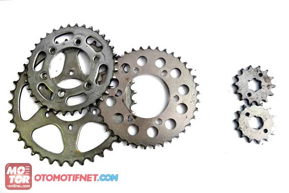 Sebelum Turing Lebaran, Ini Panduan Ganti Ukuran Gir Motor Bekas