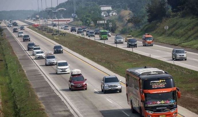 One Way Nasional Diterapkan, Jalur Tol Berubah Total untuk Pemudik