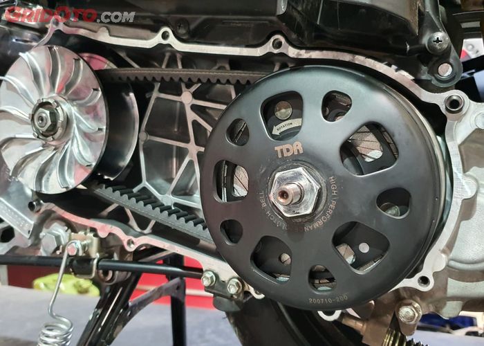 Ini Ciri-ciri Bearing Pulley Belakang Motor Matic Minta Ganti