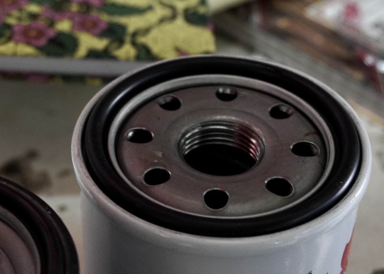 Pasang Filter Oli Mesin Mobil, Ini Cara Gampang Biar Enggak Bocor