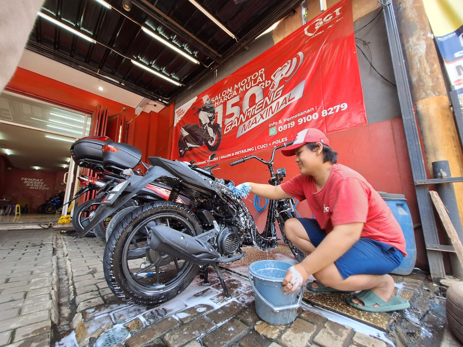 Kepala Mekanik Mewanti Jangan Semprot Bawah Jok Motor Saat Cuci Steam