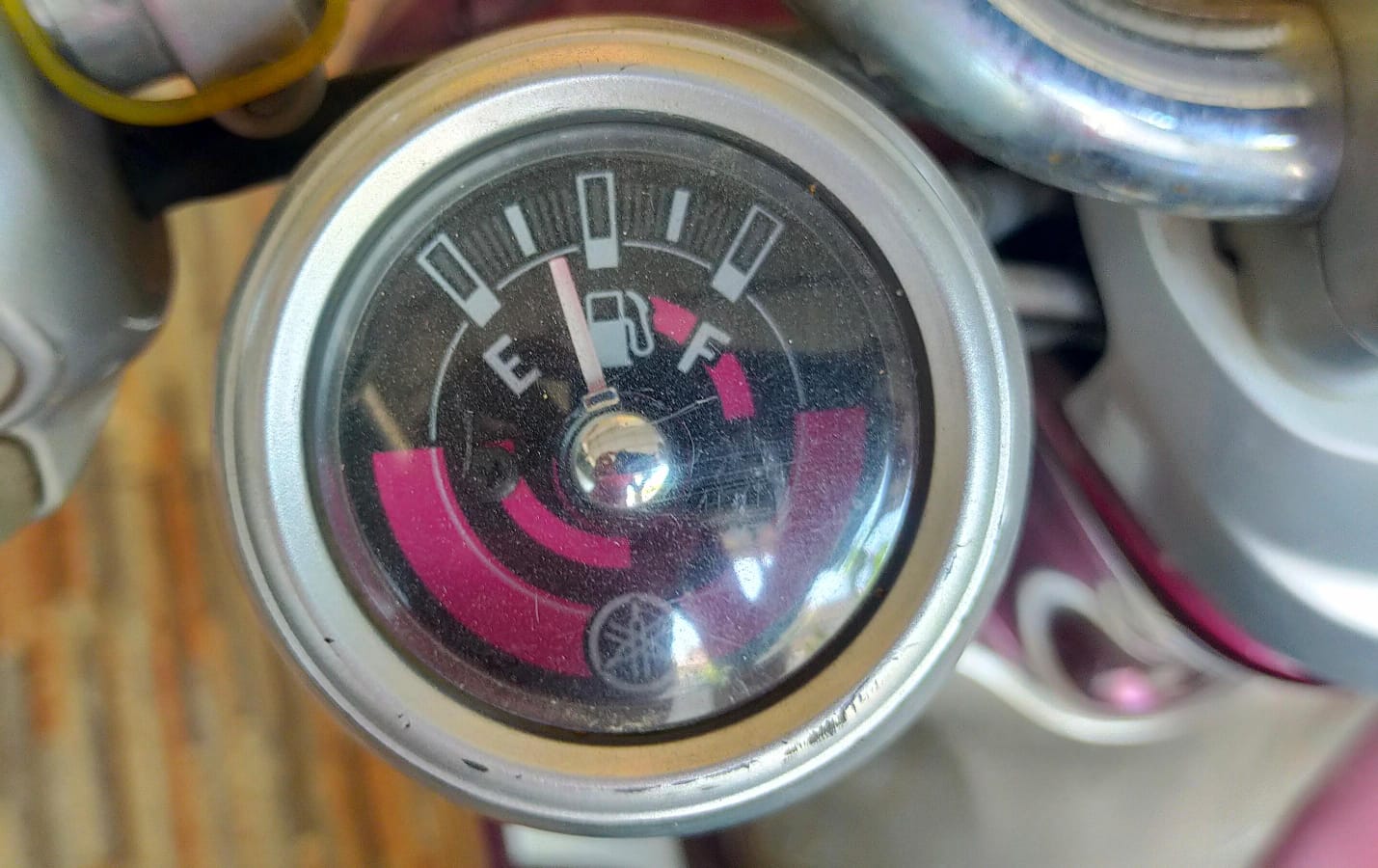 Begini Cara Mudah Cek Kondisi Indikator Bensin Di Motor Bekas