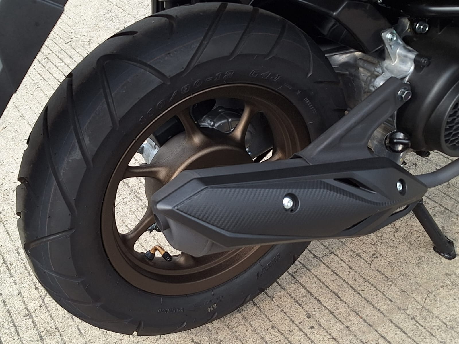 motor matic, roda belakang, baut roda, baut roda belakang, baut roda belakang motor matic, roda belakang motor matic, Hati-hati, Baut Baut Roda Belakang Motor Matic Jarang Dibuka Bisa Jadi Begini