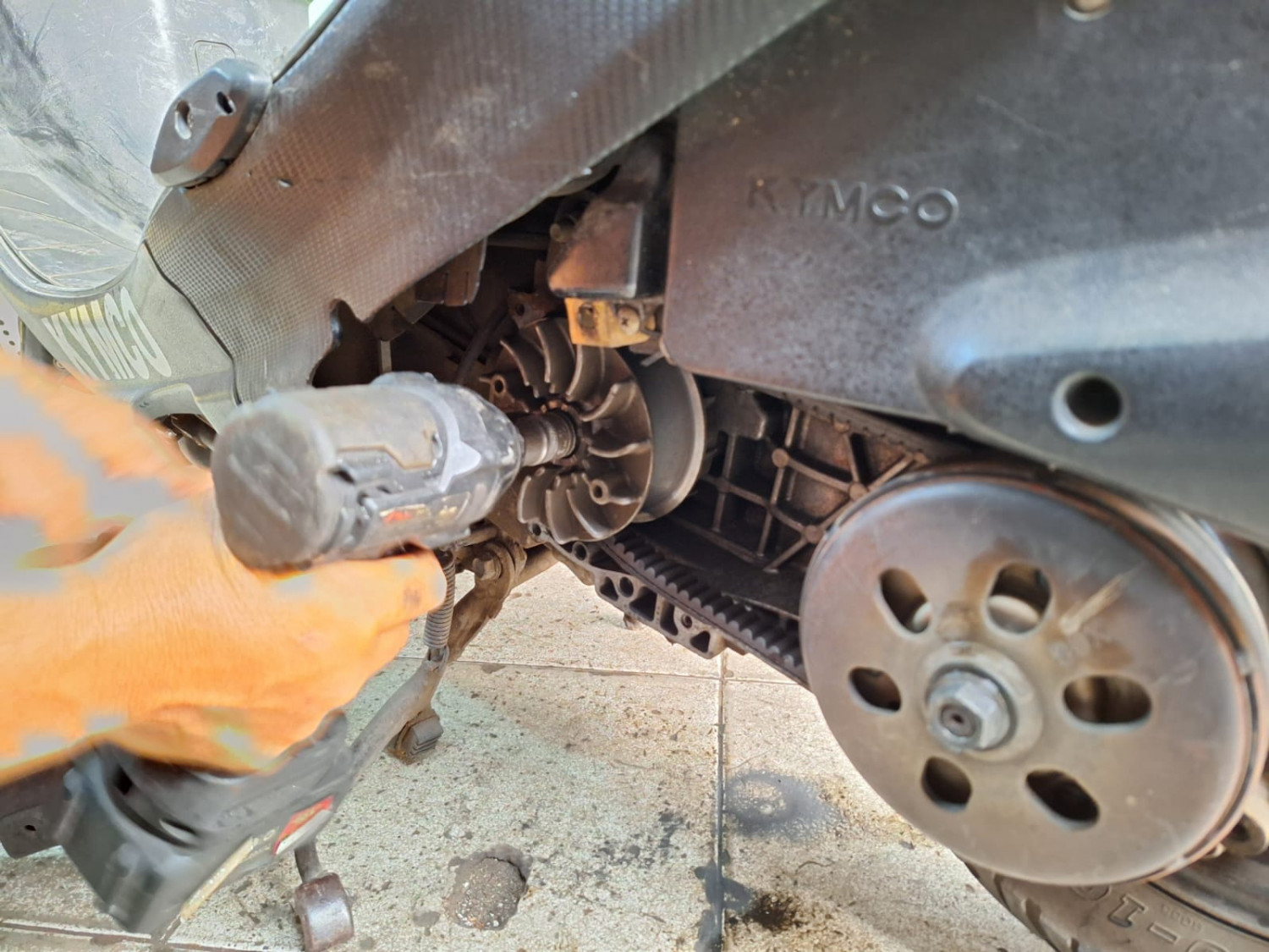 Stop Lakukan Hal Ini Ya Gaes, Penyebab CVT Motor Matic Bersuara Kasar