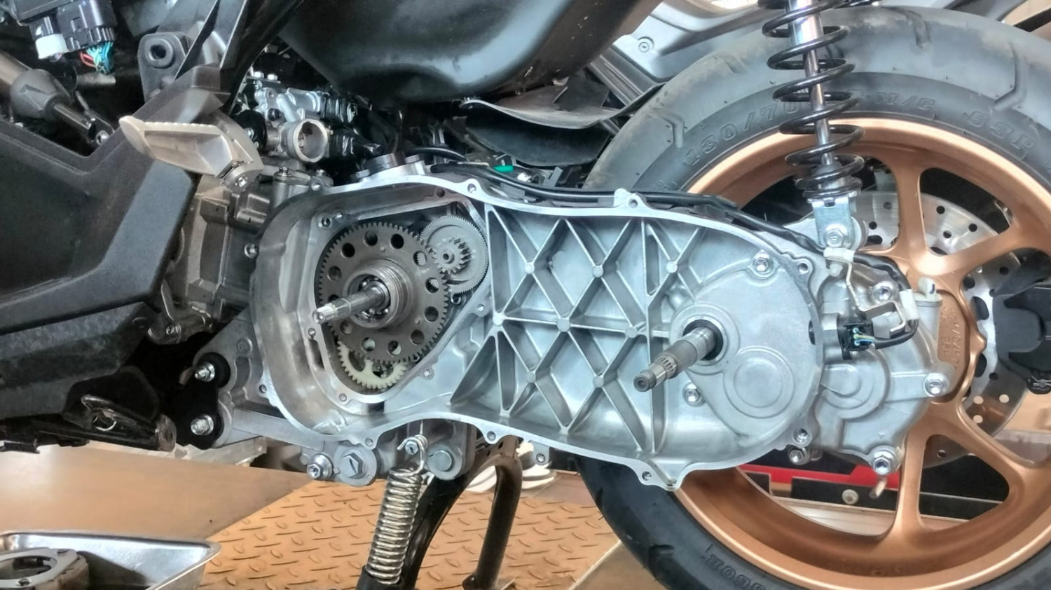 Servis CVT Yamaha NMAX, Biar Nyaman Antar Jemput Anak Sekolah, Biayanya Segini