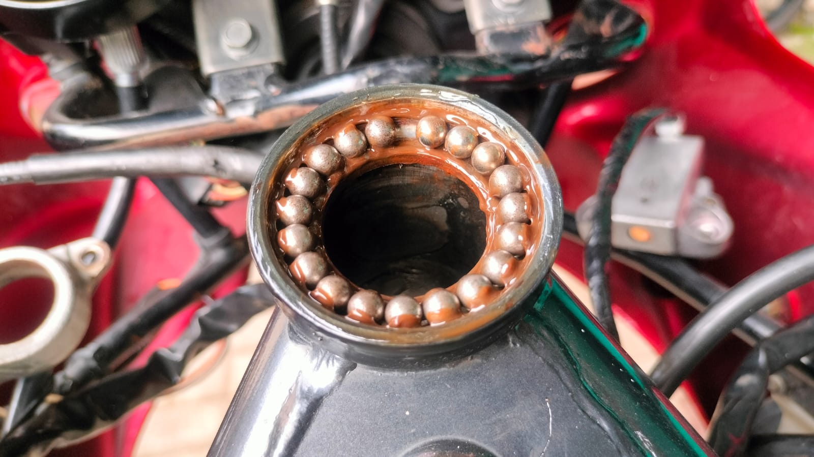 komstir, Rafi Matic, komstir oblak, penyebab komstir oblak, Graha Matic Cilangkap, Awas Kejadian di Motor Kalian! Ini 5 Penyebab Komstir Motor Cepat Oblak