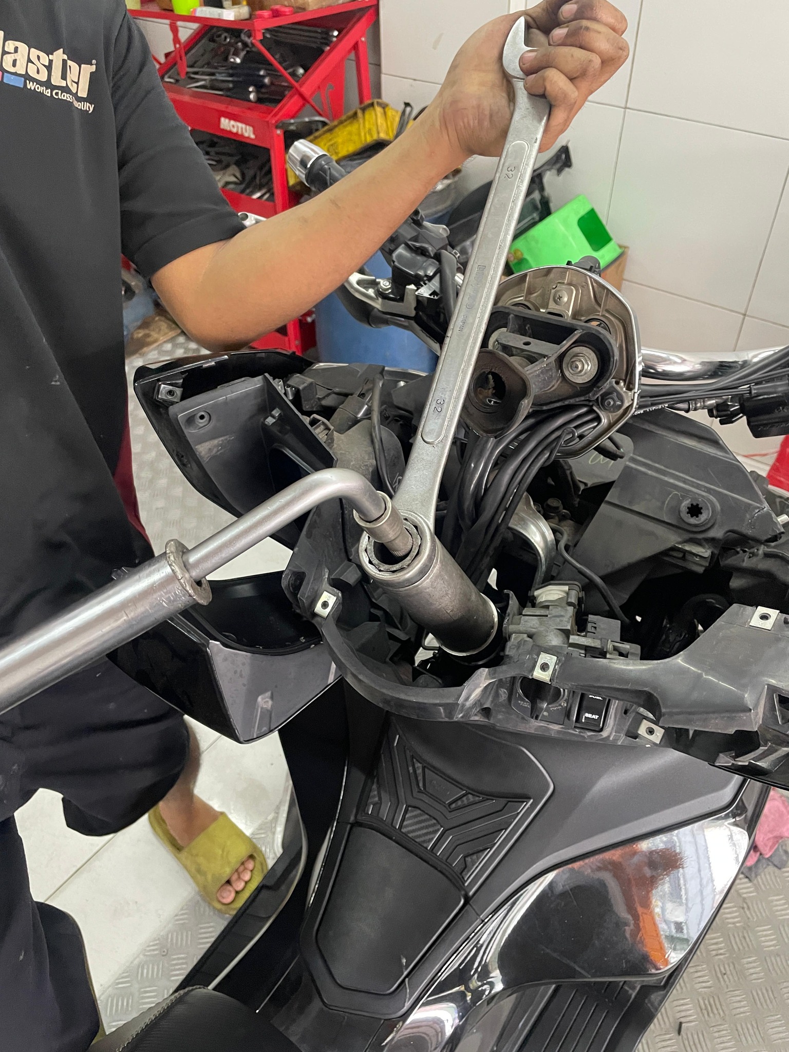 komstir motor, komstir, Oblak, komstir oblak, biaya ganti komstir, ganti komstir, Baru Ganti, Komstir Motor Sudah Oblak Lagi, Simak Penyebabnya