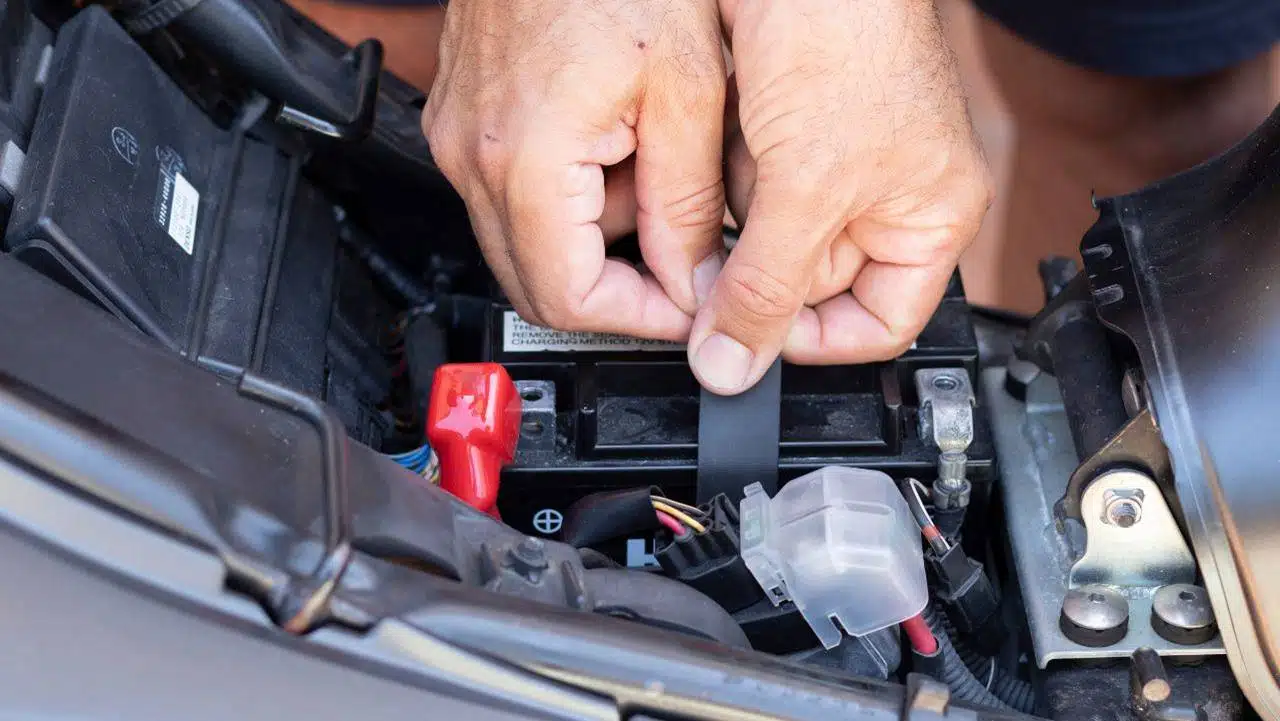 elektrolit, aki motor, aki kering, kelebihan aki kering, Kuncinya di Sistem Kerja, Ini Kelebihan Aki Kering Ketimbang Tipe Basah