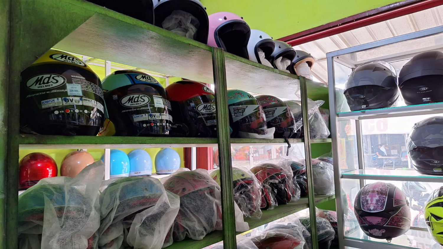 Logo SNI Bukan Jaminan, Simak Tips Pilih Helm Baru Sebelum Touring Libur Lebaran