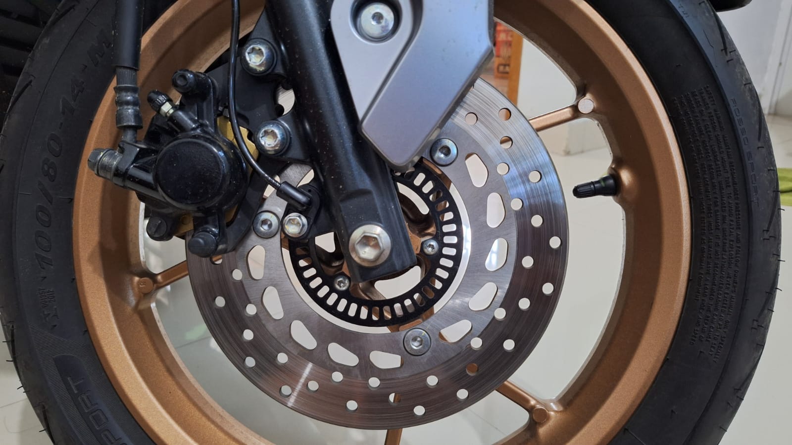 motor bekas, rem cakram, baut, cara mencegah baut rem cakram kendor, baut rem cakram, Begini Cara Mencegah Baut Rem Cakram Di Motor Bekas Kendor, Simak Tipsnya